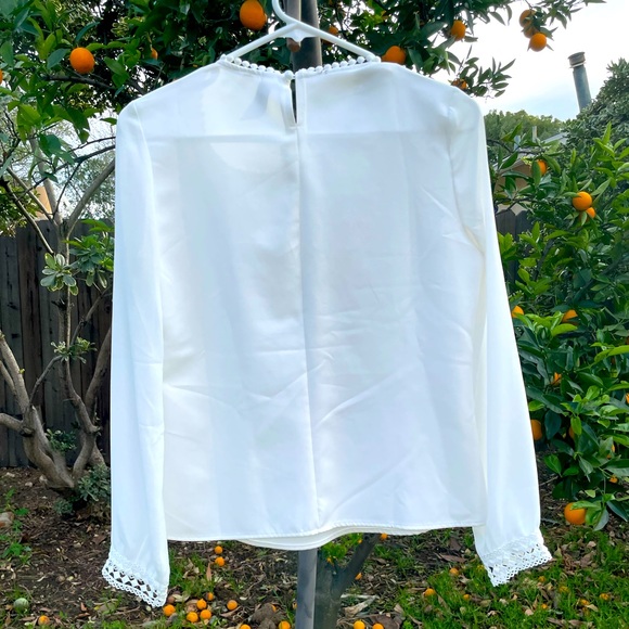 Elegant Blouse, Never Before Worn!!! - Picture 2 of 8